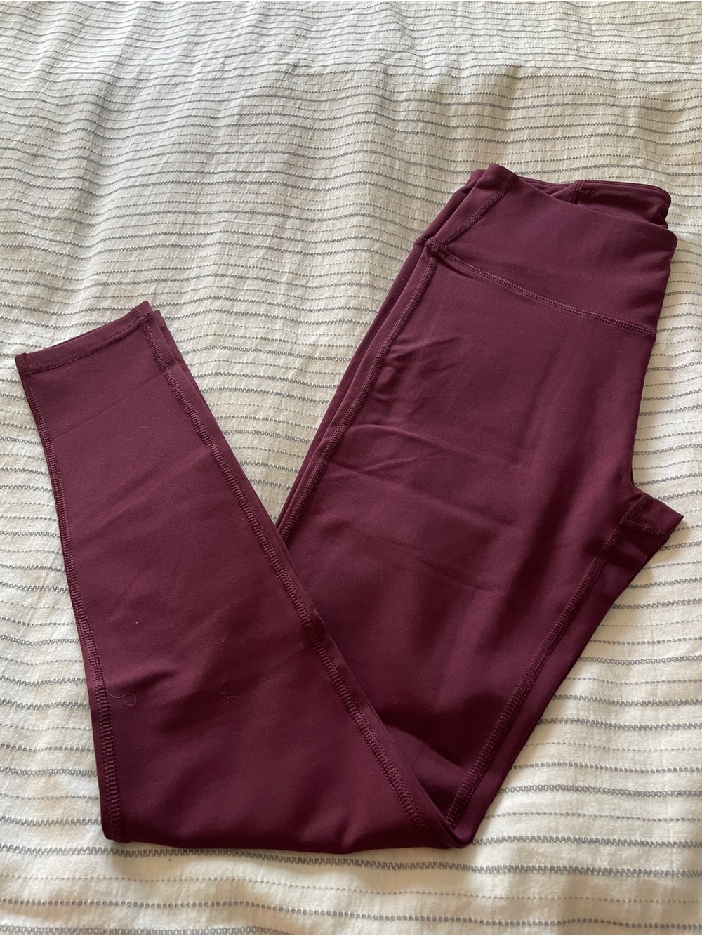 Queenieke Burgundy Leggings